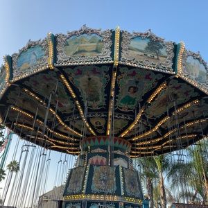 Meet your Posher, Flora